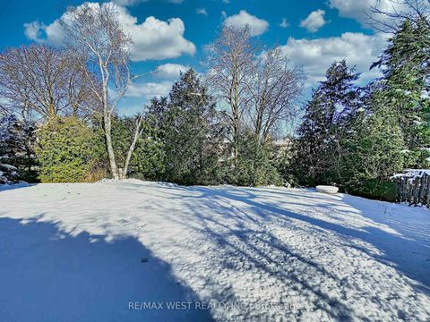 Photo 47 at 20 Foxwood Grove, L'Amoreaux, Toronto