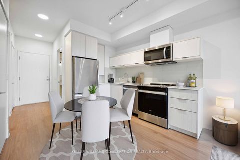 Photo 3 at 914 - 10 Deerlick Court, Donalda, Toronto