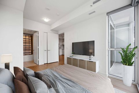 Photo 10 at 914 - 10 Deerlick Court, Donalda, Toronto