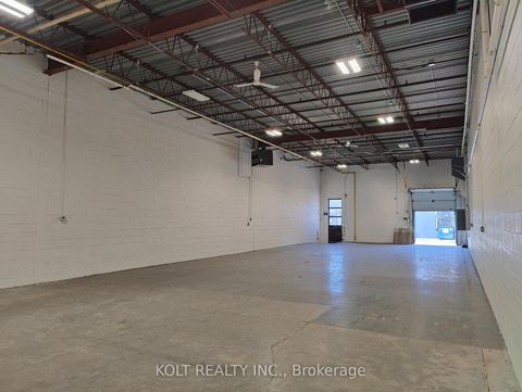 Photo 4 at 3 - 445 Milner Avenue, Malvern, Toronto