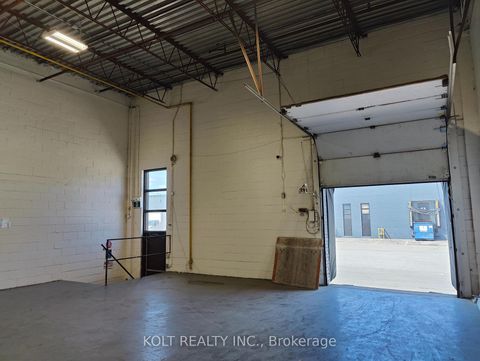 Photo 7 at 3 - 445 Milner Avenue, Malvern, Toronto