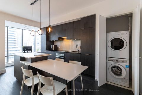 Photo 5 at 904 - 5 St. Joseph Street, Bay Street Corridor, Toronto