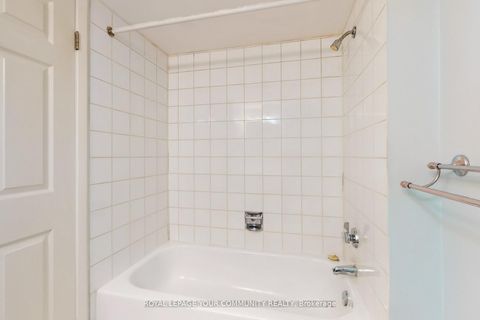 Photo 18 at 205 - 309 Major Mackenzie Drive, Harding, Richmond Hill