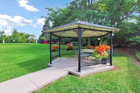 Photo 24 at 205 - 309 Major Mackenzie Drive, Harding, Richmond Hill