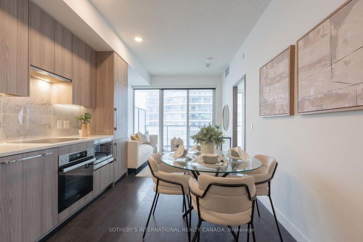 Photo 5 at 2501 - 95 McMahon Drive, Bayview Village, Toronto