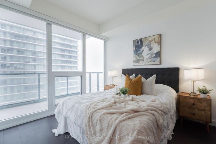 Photo 10 at 2501 - 95 McMahon Drive, Bayview Village, Toronto