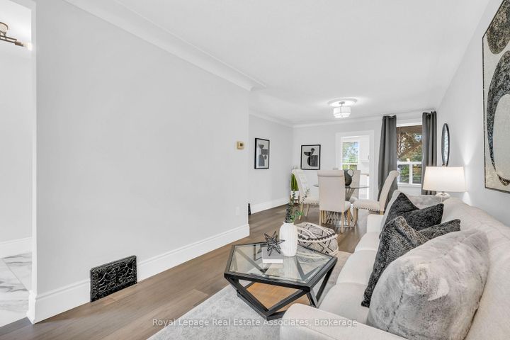 Photo 7 at 10 Gordon Street, Crown Point, Hamilton