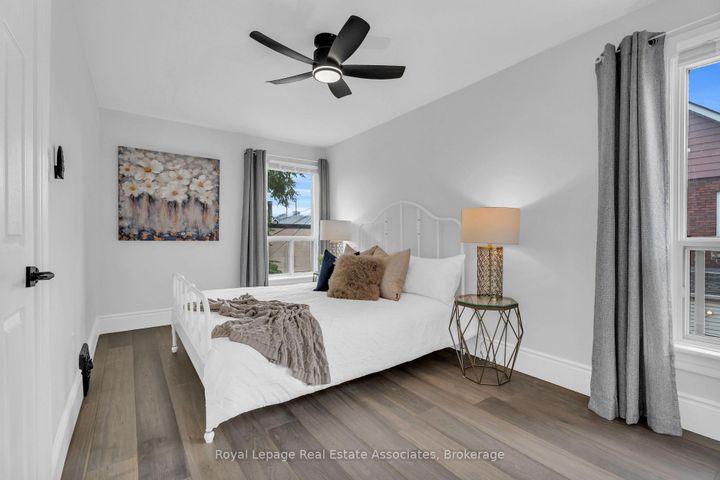 Photo 19 at 10 Gordon Street, Crown Point, Hamilton