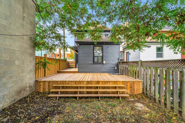 Photo 33 at 10 Gordon Street, Crown Point, Hamilton