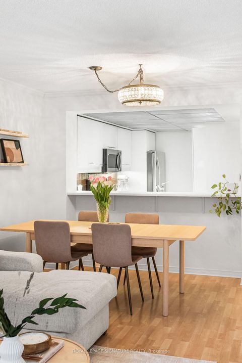 Photo 13 at 206 - 18 Hollywood Avenue, Willowdale East, Toronto