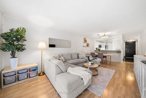 Photo 15 at 206 - 18 Hollywood Avenue, Willowdale East, Toronto