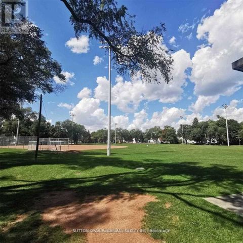 Photo 10 at 404 - 7 Smith Crescent, Queensway, Toronto