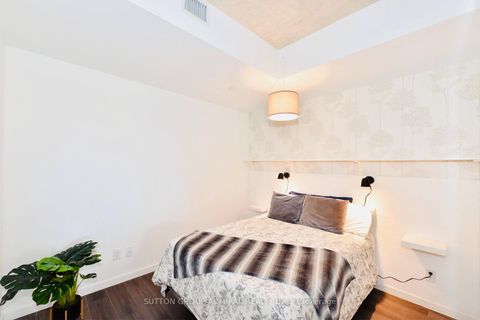 Photo 27 at 404 - 7 Smith Crescent, Queensway, Toronto