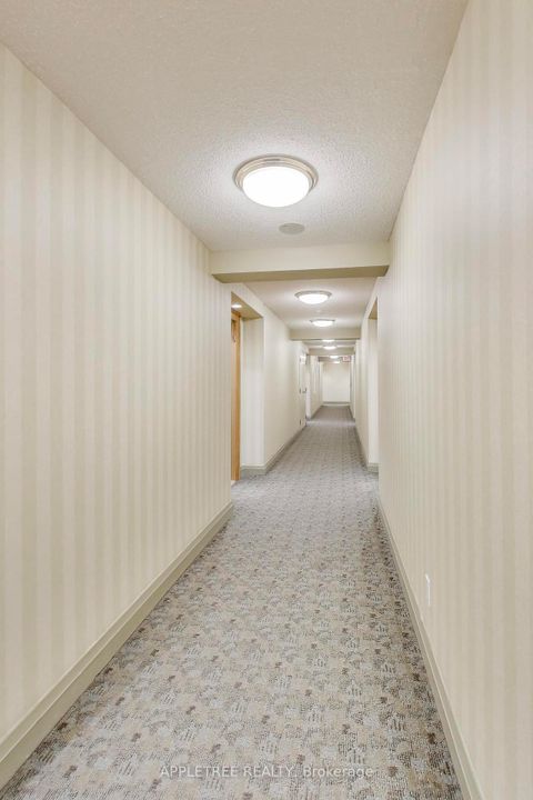 Photo 2 at 209 - 9 Northern Heights Drive, Langstaff, Richmond Hill