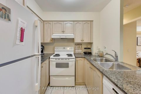 Photo 7 at 209 - 9 Northern Heights Drive, Langstaff, Richmond Hill