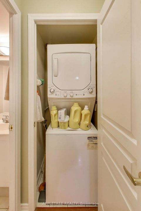 Photo 16 at 209 - 9 Northern Heights Drive, Langstaff, Richmond Hill