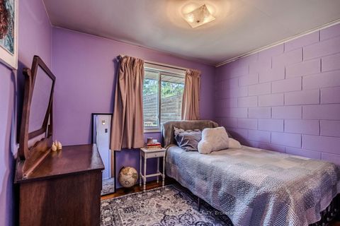 Photo 5 at 250 Sunnybrae Avenue, Stroud, Innisfil