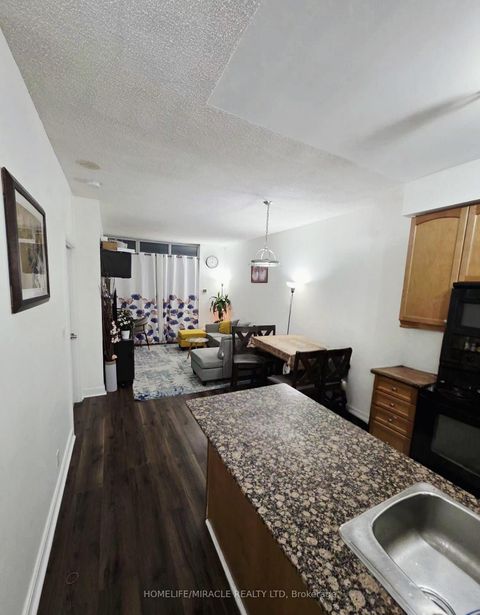 Photo 5 at 801 - 80 Absolute Avenue, City Centre, Mississauga