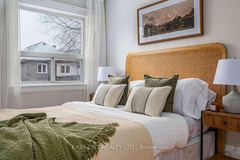 Photo 37 at 44 Parkdale Road, Swansea, Toronto