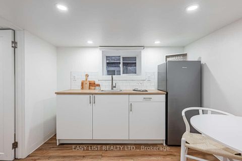 Photo 45 at 44 Parkdale Road, Swansea, Toronto