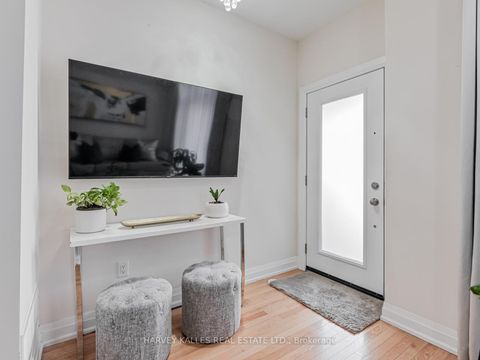 Photo 3 at 55 - 19 Eldora Avenue, Newtonbrook West, Toronto