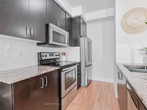 Photo 10 at 55 - 19 Eldora Avenue, Newtonbrook West, Toronto