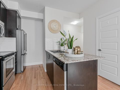 Photo 11 at 55 - 19 Eldora Avenue, Newtonbrook West, Toronto