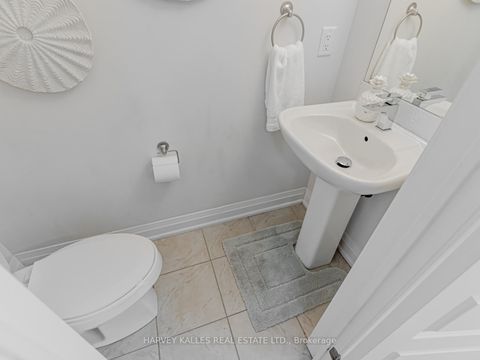 Photo 16 at 55 - 19 Eldora Avenue, Newtonbrook West, Toronto