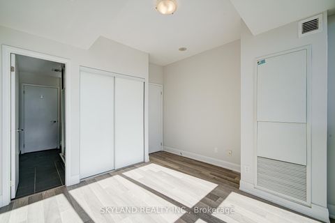 Photo 13 at 903 - 2900 Highway 7 Road, Concord, Vaughan