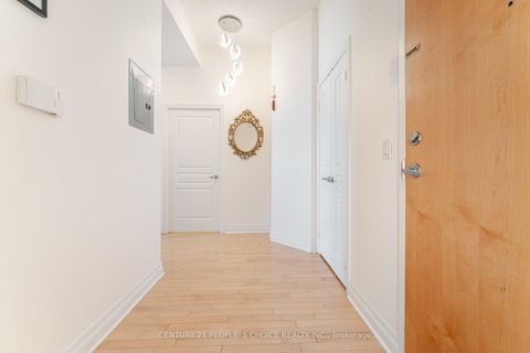 Photo 7 at 3304 - 3939 Duke Of York Boulevard, City Centre, Mississauga