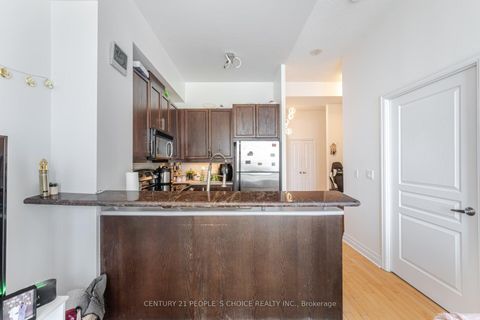 Photo 10 at 3304 - 3939 Duke Of York Boulevard, City Centre, Mississauga
