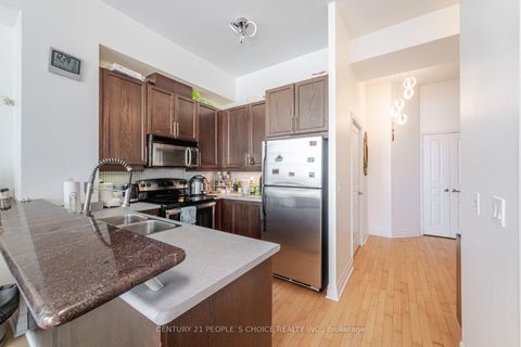 Photo 11 at 3304 - 3939 Duke Of York Boulevard, City Centre, Mississauga