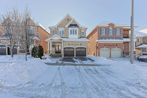 Photo 2 at 183 Maurier Boulevard, Patterson, Vaughan