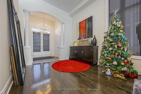 Photo 6 at 183 Maurier Boulevard, Patterson, Vaughan