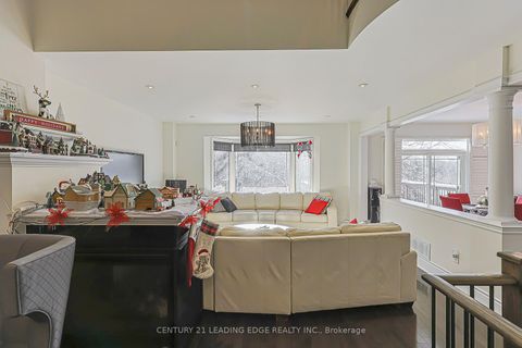 Photo 15 at 183 Maurier Boulevard, Patterson, Vaughan