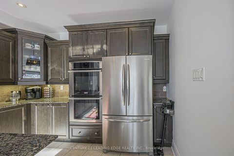 Photo 24 at 183 Maurier Boulevard, Patterson, Vaughan