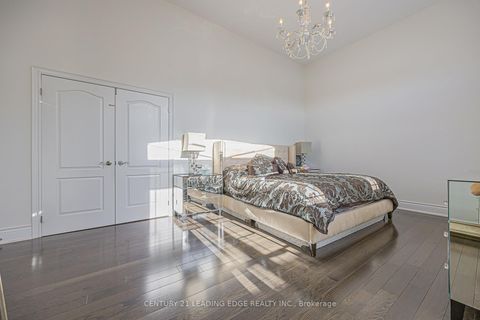 Photo 32 at 183 Maurier Boulevard, Patterson, Vaughan