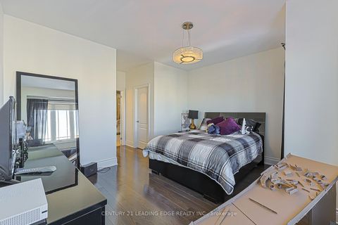 Photo 39 at 183 Maurier Boulevard, Patterson, Vaughan