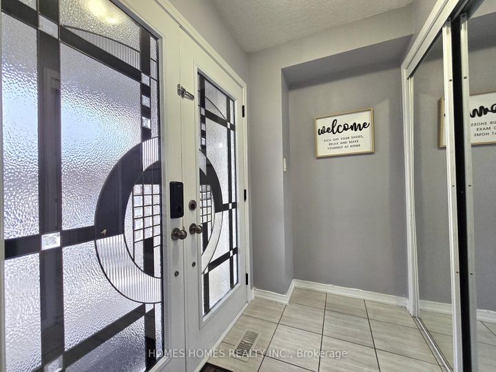 Photo 3 at 170 Golden Springs Drive, Northwest Brampton, Brampton