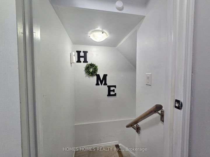 Photo 34 at 170 Golden Springs Drive, Northwest Brampton, Brampton