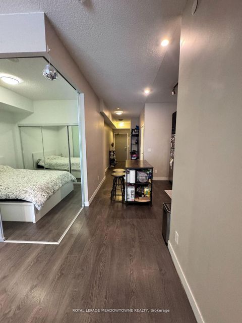 Photo 5 at 601 - 2055 Danforth Avenue, Woodbine Corridor, Toronto