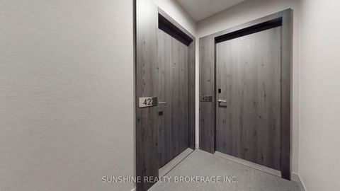 Photo 4 at 422 - 25 Richmond Street E, Yonge Corridor, Toronto