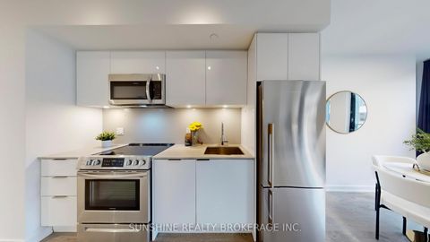 Photo 9 at 422 - 25 Richmond Street E, Yonge Corridor, Toronto