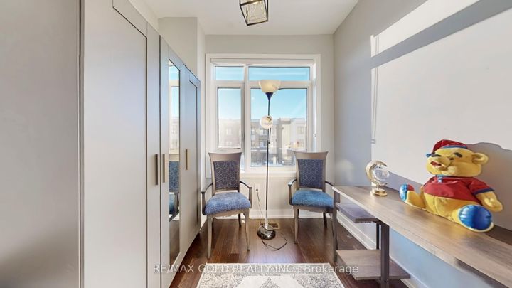 Photo 10 at 3 Glenngarry Crescent, Rural Vaughan, Vaughan