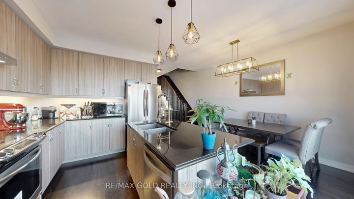 Photo 16 at 3 Glenngarry Crescent, Rural Vaughan, Vaughan