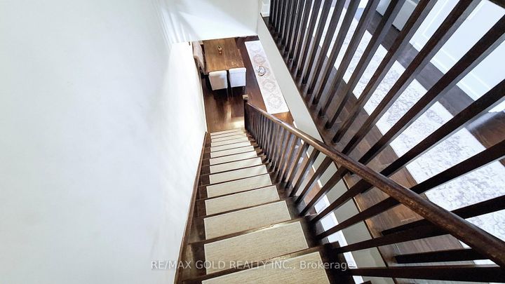 Photo 24 at 3 Glenngarry Crescent, Rural Vaughan, Vaughan