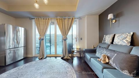 Photo 4 at 3 Glenngarry Crescent, Rural Vaughan, Vaughan