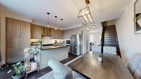 Photo 19 at 3 Glenngarry Crescent, Rural Vaughan, Vaughan