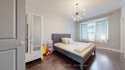 Photo 26 at 3 Glenngarry Crescent, Rural Vaughan, Vaughan