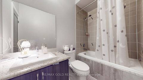 Photo 35 at 3 Glenngarry Crescent, Rural Vaughan, Vaughan